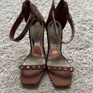 BROWN ANNE MICHELLE STILETTO HEEL